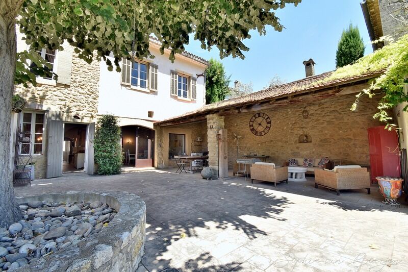 Villa / Maison 10 pièces  à vendre Aix-en-Provence 13100