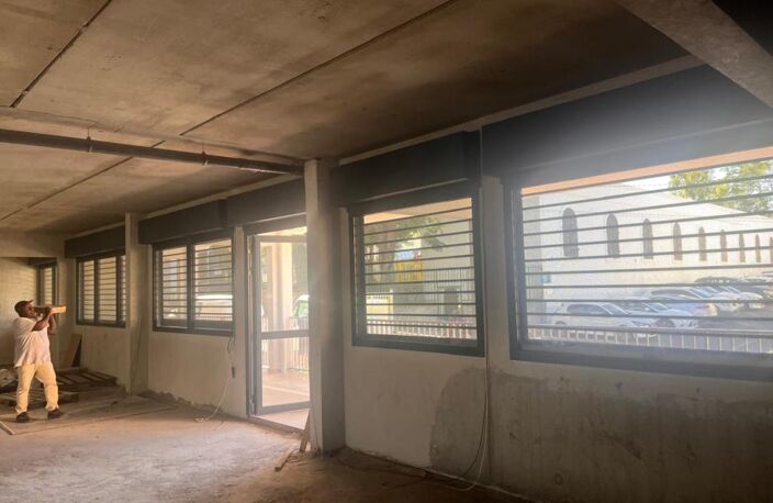 LOCAL COMMERCIAL DE 192m2 en centre ville de Saint Pierre — photo 5