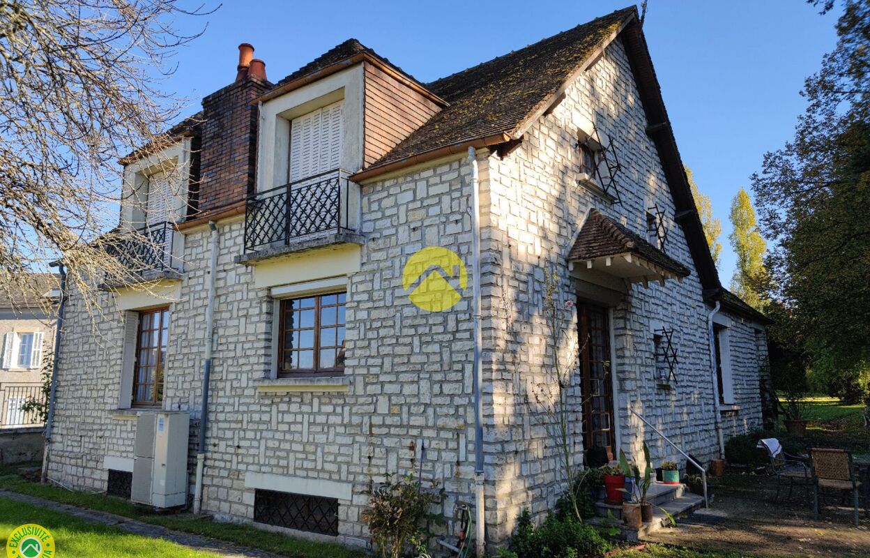 maison 7 pièces 174 m2 à vendre à La Guerche-sur-l'Aubois (18150)