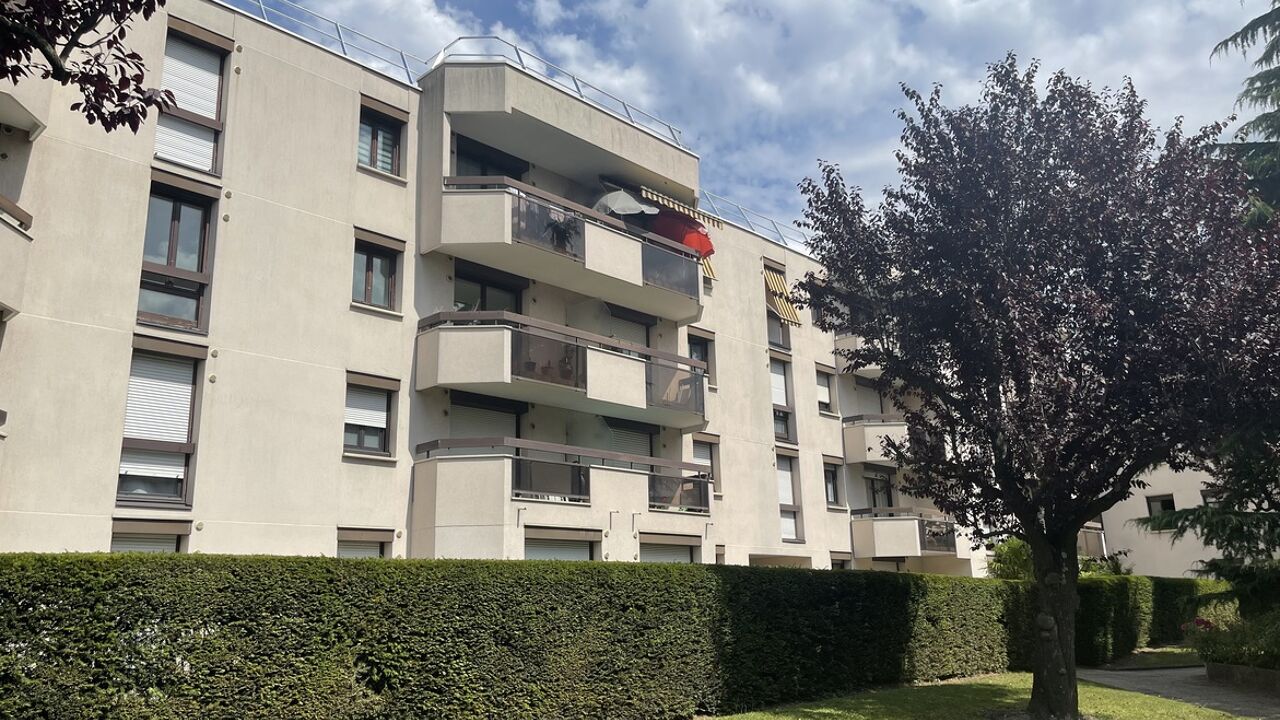 appartement 2 pièces 46 m2 à vendre à Livry-Gargan (93190)