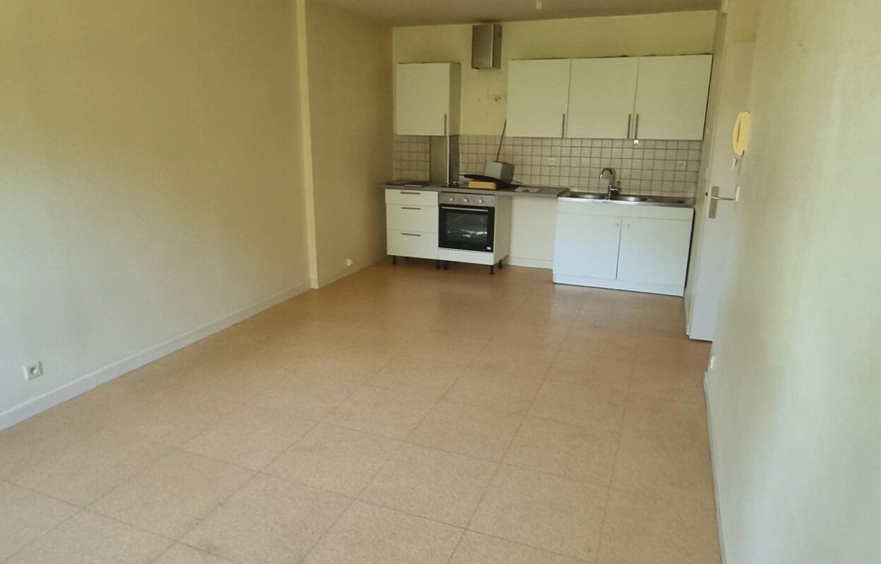 appartement 2 pièces 49 m2 à vendre à Saint-Étienne-du-Bois (01370)