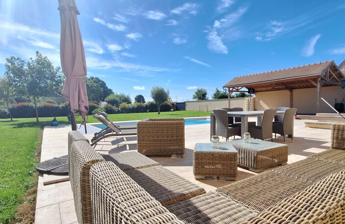MAISON DE CAMPAGNE DE 190M2 ENVIRON, 4 CHAMBRES,STUDIO,PISCI — photo 3