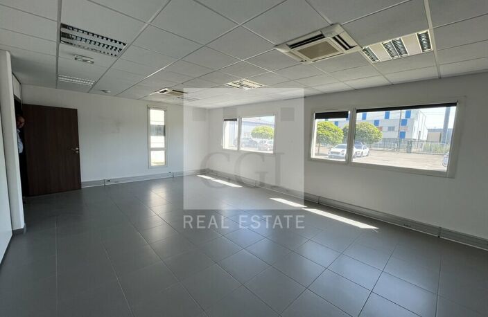 BUREAUX à LOUER — photo 3