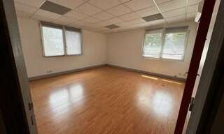 Bureau  135 m² à louer à Montlouis-sur-Loire (37270)