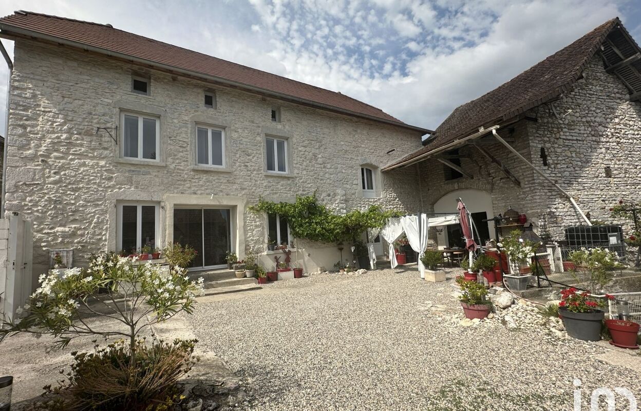 maison 5 pièces 250 m2 à vendre à Morestel (38510)