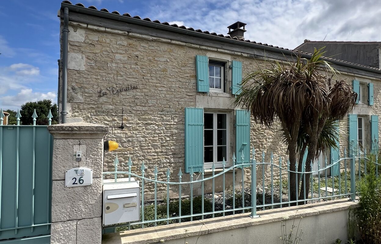 maison 7 pièces 188 m2 à vendre à Saint-Jean-de-Liversay (17170)