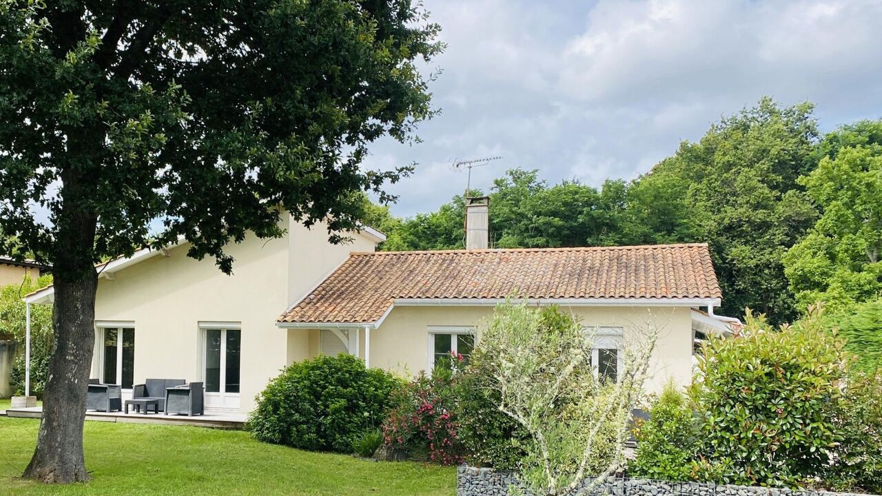 maison 5 pièces 165 m2 à vendre à Saint-Aubin-de-Médoc (33160)