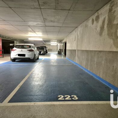 Parking 12 m²