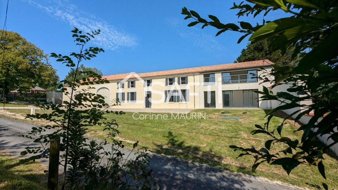 maison 7 pièces 242 m2 à vendre à Barbezieux-Saint-Hilaire (16300)