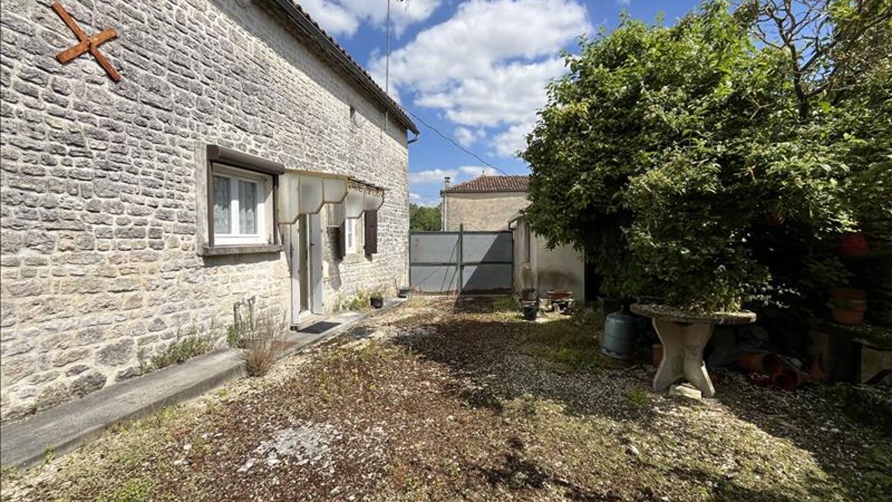 maison 4 pièces 89 m2 à vendre à Val-d'Auge (16170)