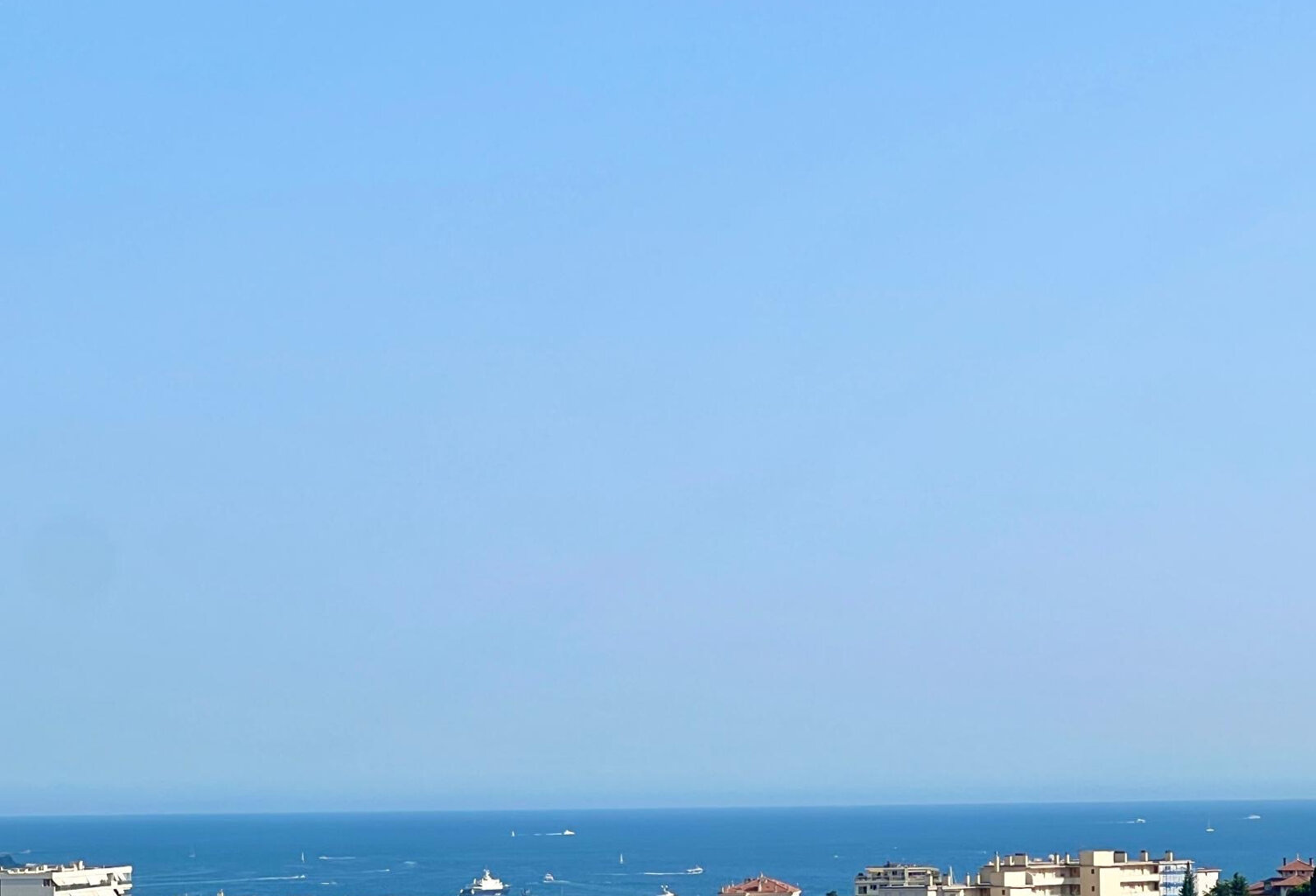 CANNET LIMITE CANNES T4 DE 110M2 REFAIT A NEUF TERRASSE PISI — photo 1