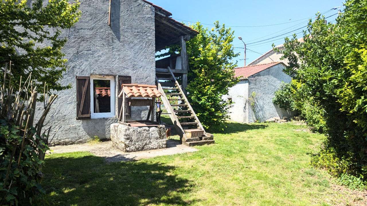 maison 5 pièces 104 m2 à vendre à Lignières-Sonneville (16130)