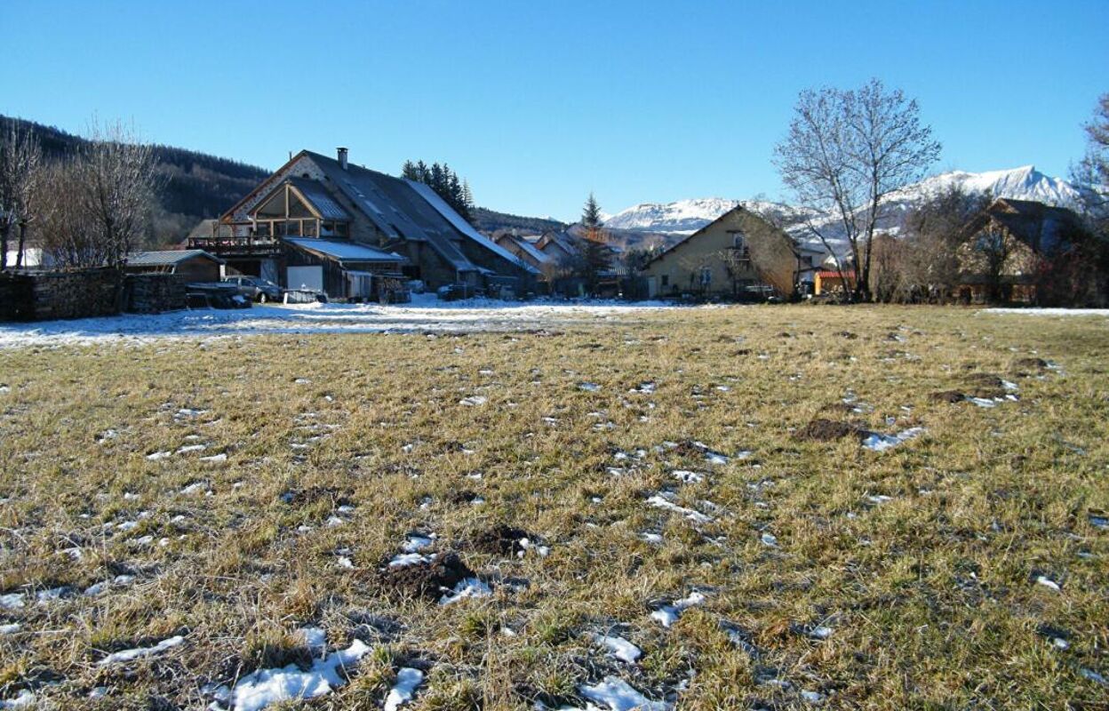 terrain  pièces 400 m2 à vendre à Chabottes (05260)