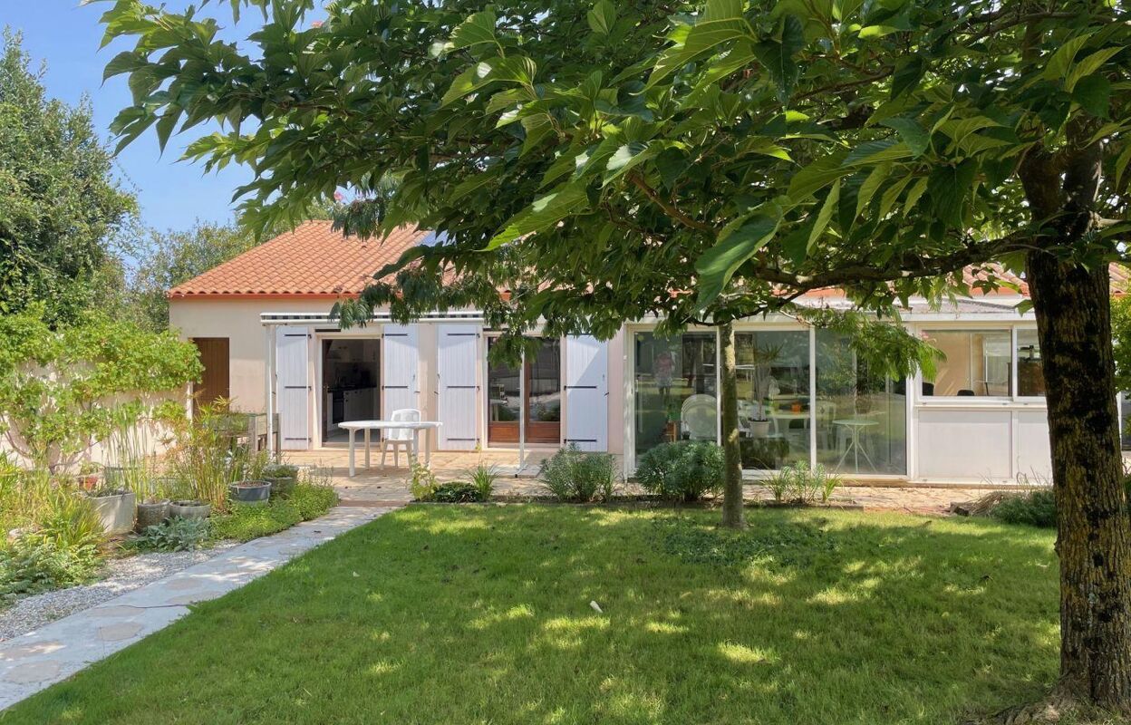 maison 4 pièces 110 m2 à vendre à Sainte-Foy (85150)