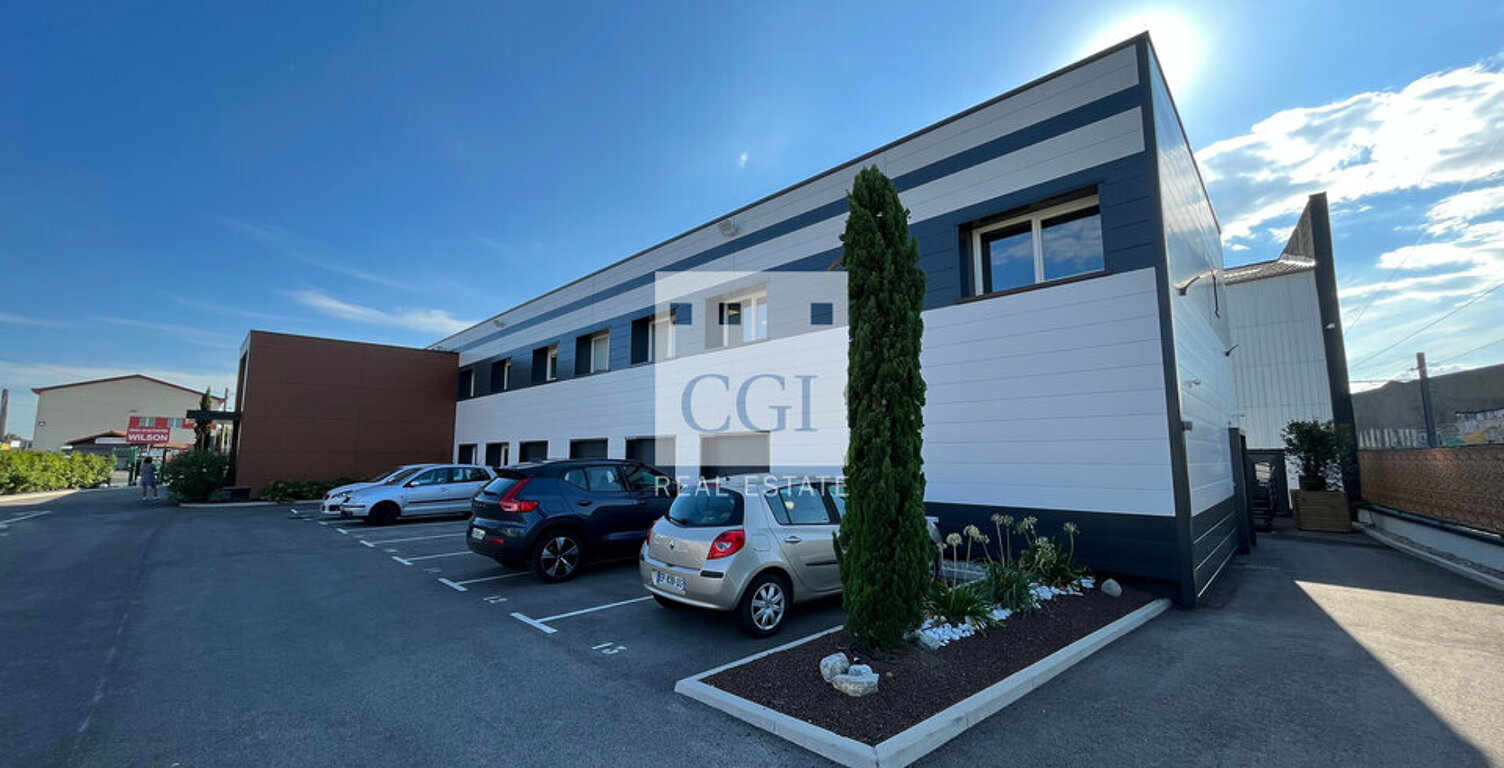BUREAUX à LOUER — photo 1