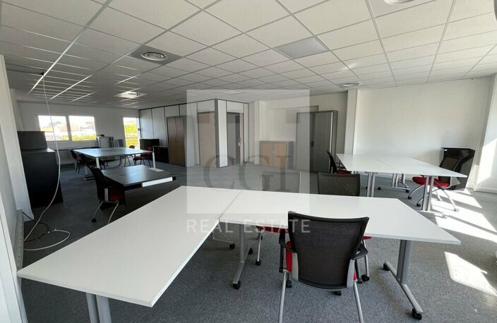 BUREAUX à LOUER — photo 4