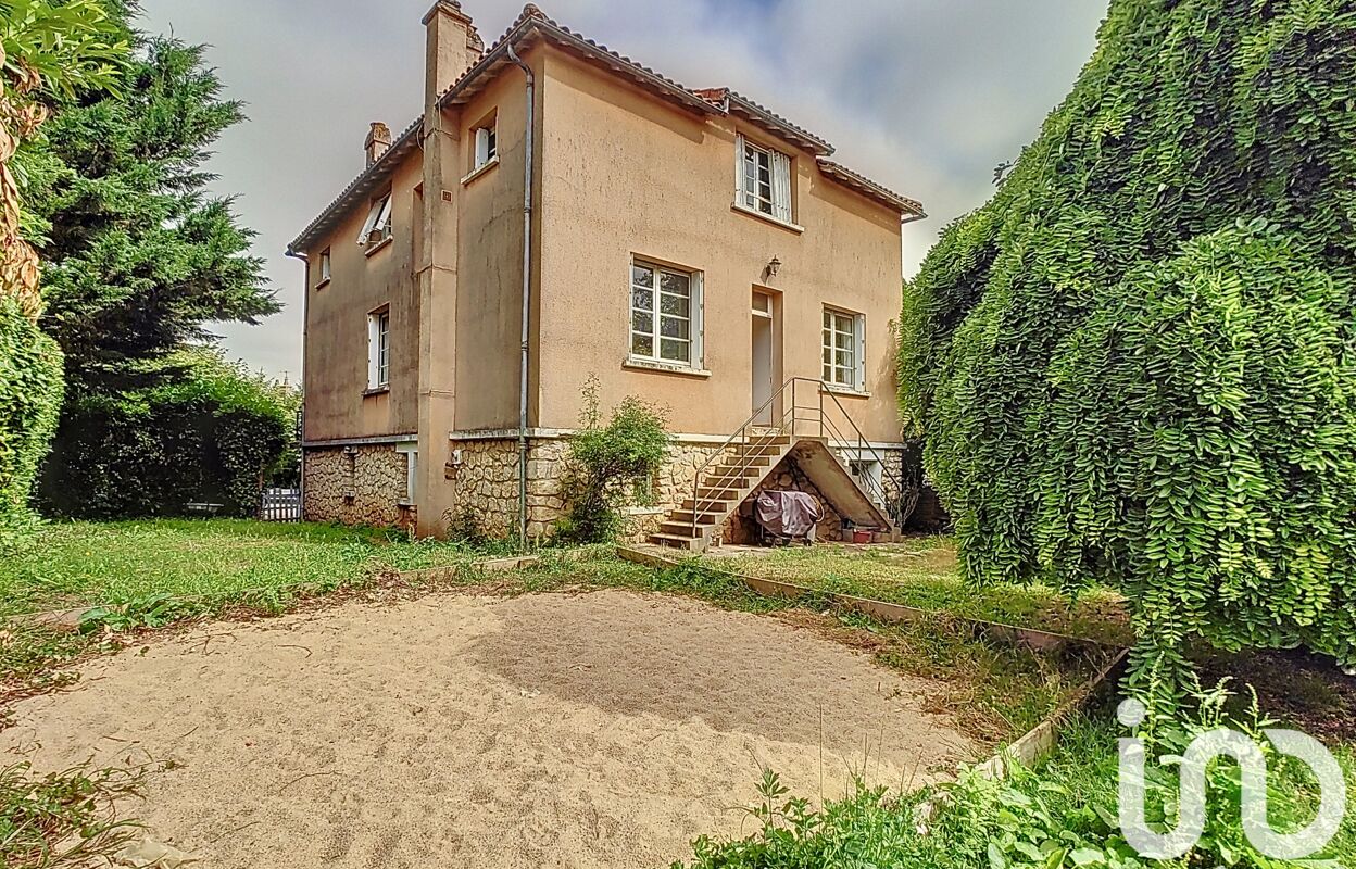 maison 8 pièces 206 m2 à vendre à Vivonne (86370)