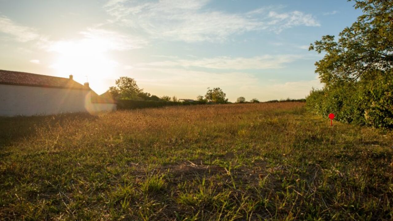 terrain  pièces 1700 m2 à vendre à Saint-Michel-le-Cloucq (85200)