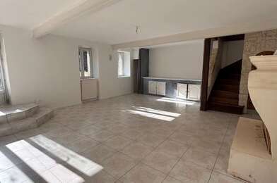 Maison 5 pièces 1100 €