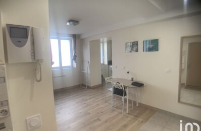 location appartement 827 € CC /mois à proximité de Nanterre (92000)