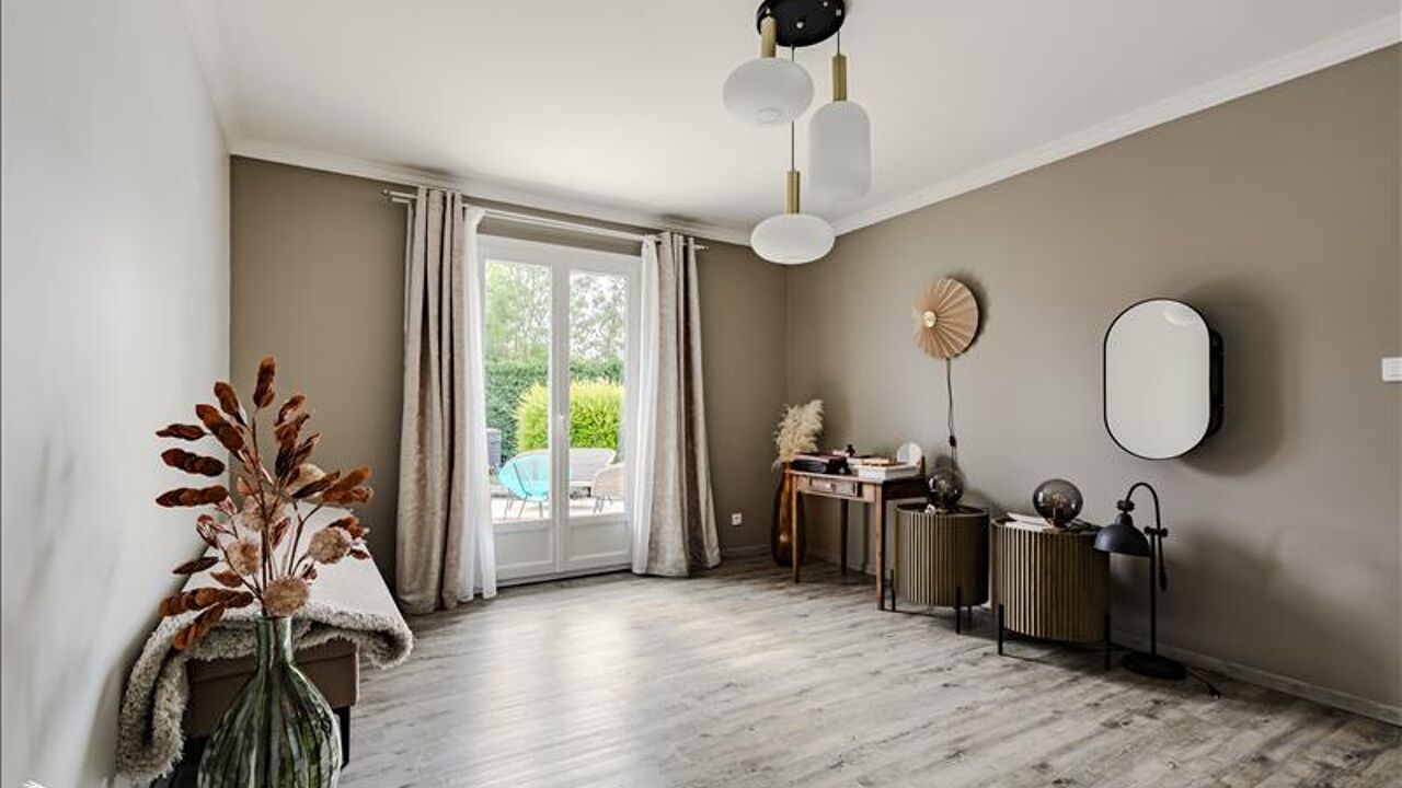 maison 6 pièces 156 m2 à vendre à Saint-Louis-de-Montferrand (33440)