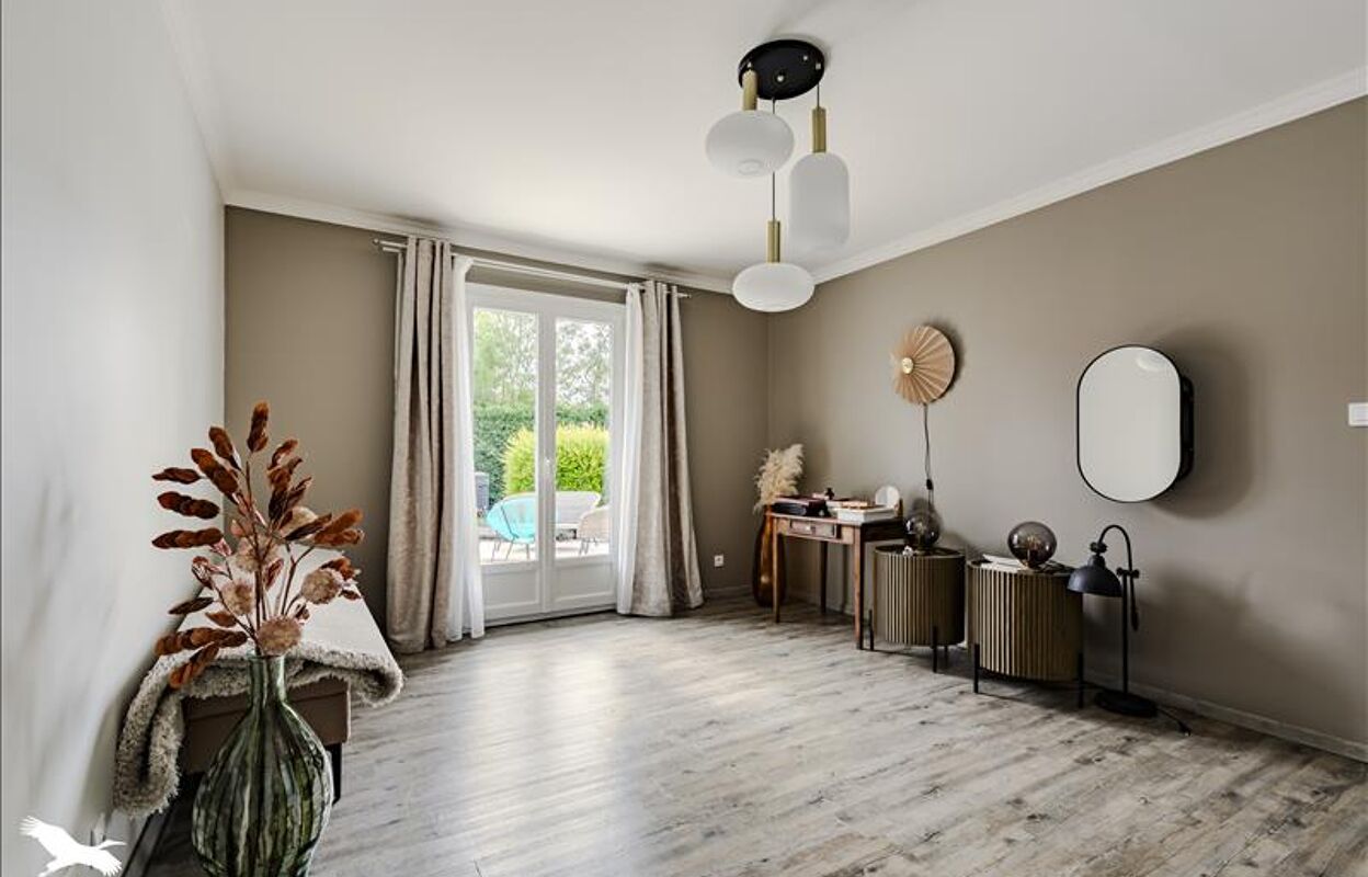 maison 6 pièces 156 m2 à vendre à Saint-Louis-de-Montferrand (33440)