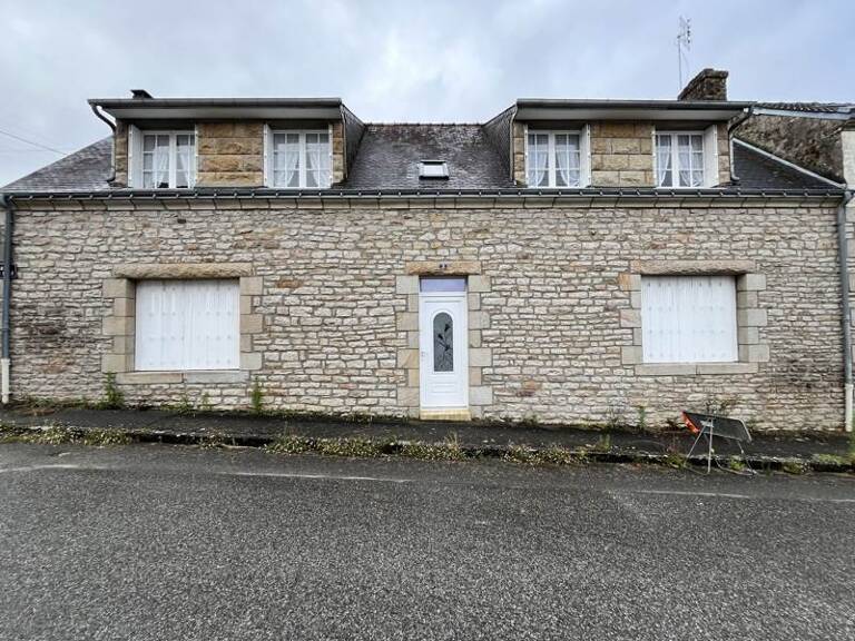 Maison en pierre de 4 pièces principales — photo 1