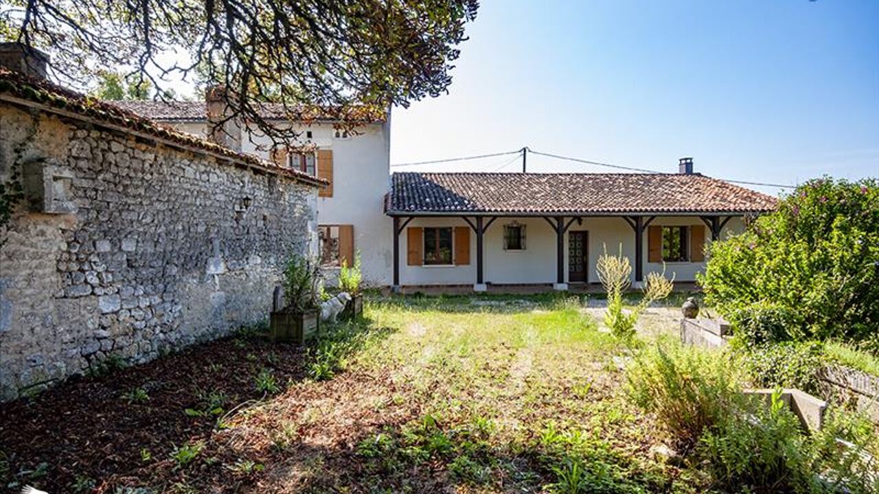 maison 7 pièces 274 m2 à vendre à La Rochebeaucourt-Et-Argentine (24340)