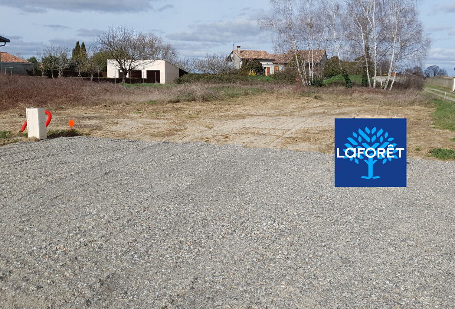SAINT-HILAIRE TERRAIN CONSTRUCTIBLE HORS LOTISSEMENT — photo 1