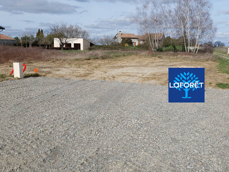 SAINT-HILAIRE TERRAIN CONSTRUCTIBLE HORS LOTISSEMENT — photo 1