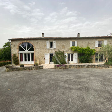 Maison 14 pièces 689000 €