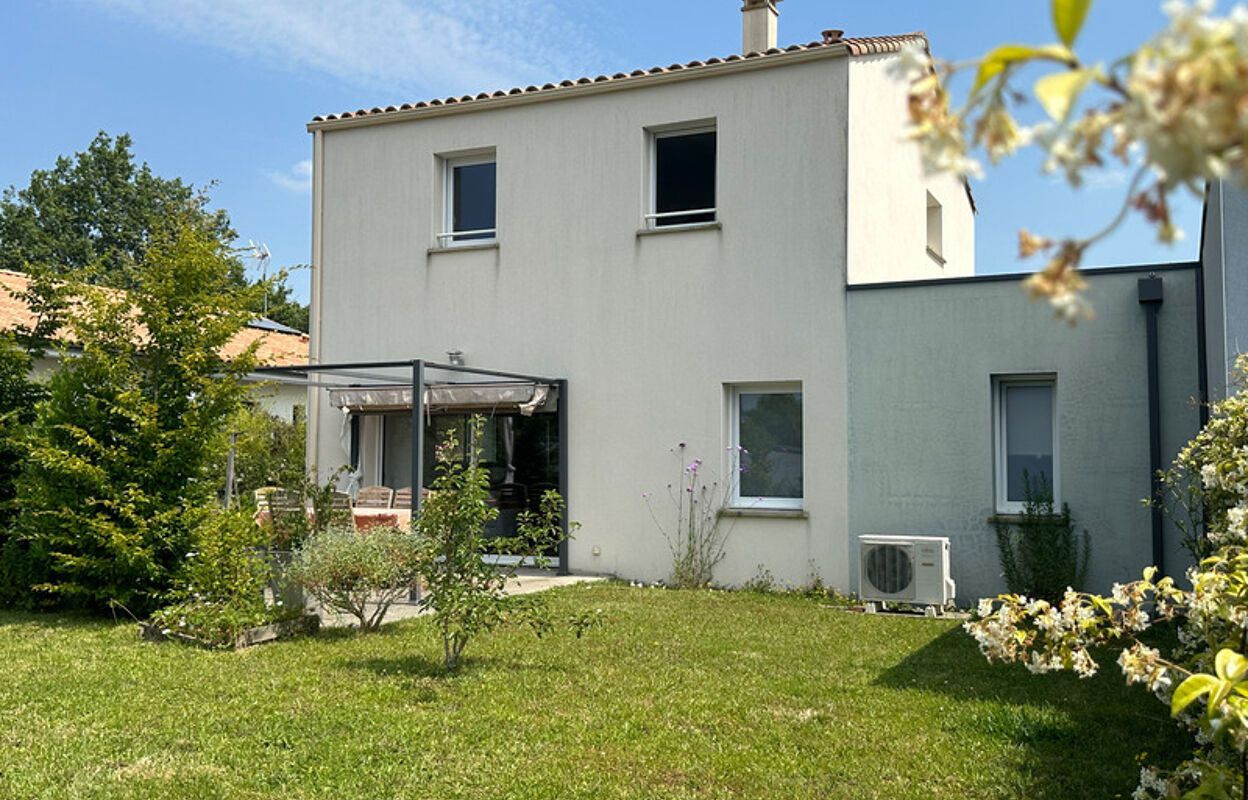 maison 5 pièces 101 m2 à vendre à La Roche-sur-Yon (85000)