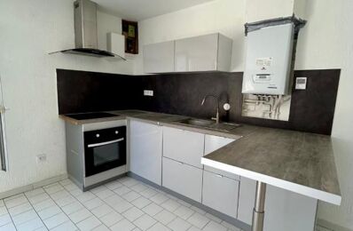 location appartement 670 € CC /mois à proximité de Calvisson (30420)