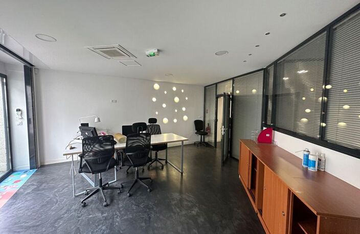 À louer - locaux de 190 m² à Plaisance-du-Touch — photo 4