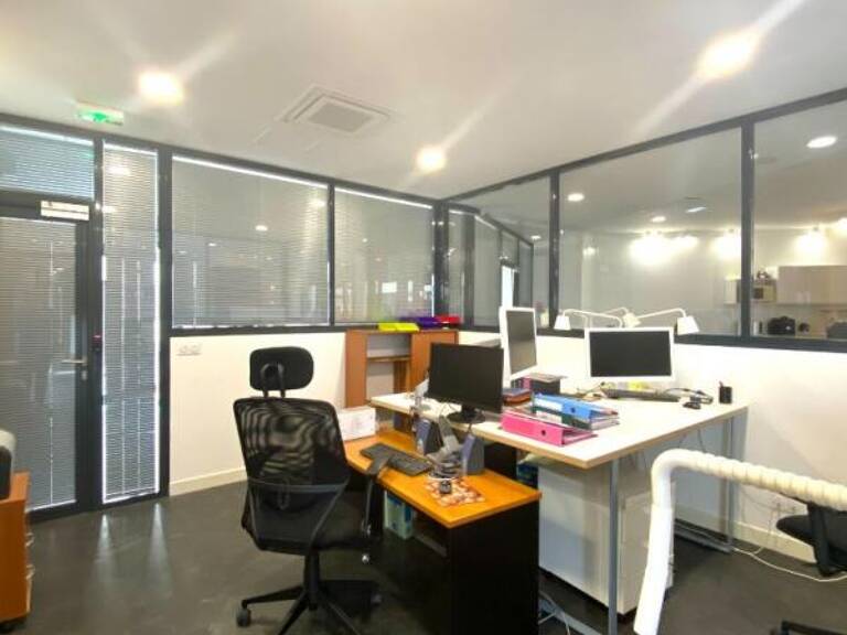 Local commercial Plaisance Du Touch de 135 m2 — photo 1