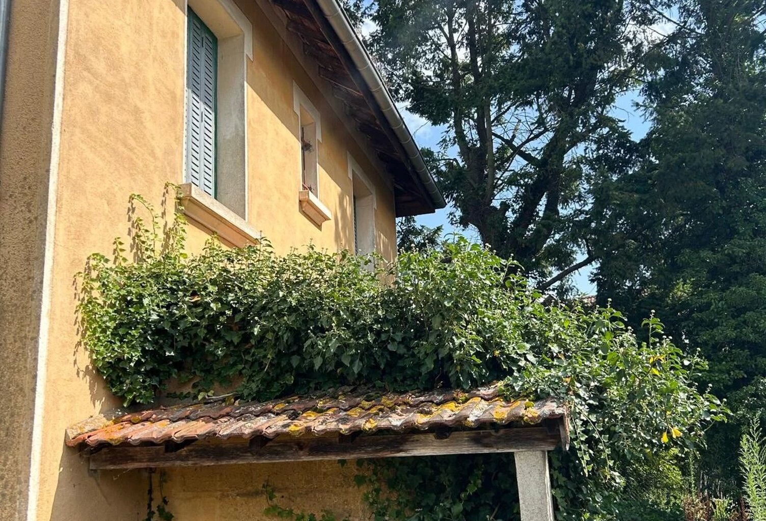 EXCLUSIVITÉ - AGRÉABLE MAISON 4KM DE ST GALMIER CENTRE — photo 1