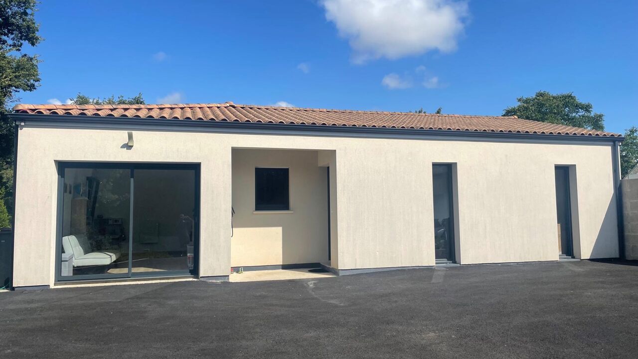 maison 5 pièces 119 m2 à vendre à Vouillé (79230)