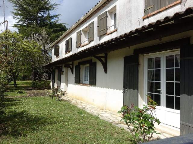 Maison 9 pièces 270 m&sup2; — photo du bien