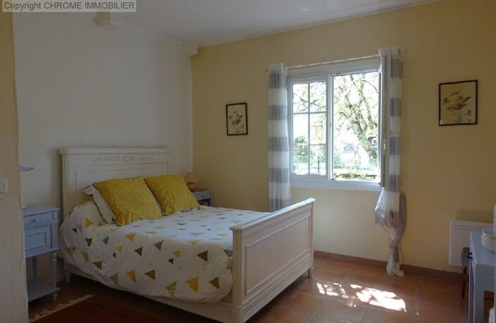 Maison 9 pièces 270 m&sup2; — photo 2