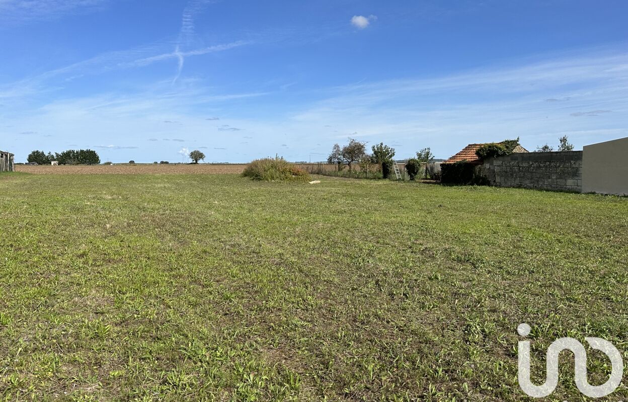 terrain  pièces 2609 m2 à vendre à Plaine-Et-Vallées (79100)