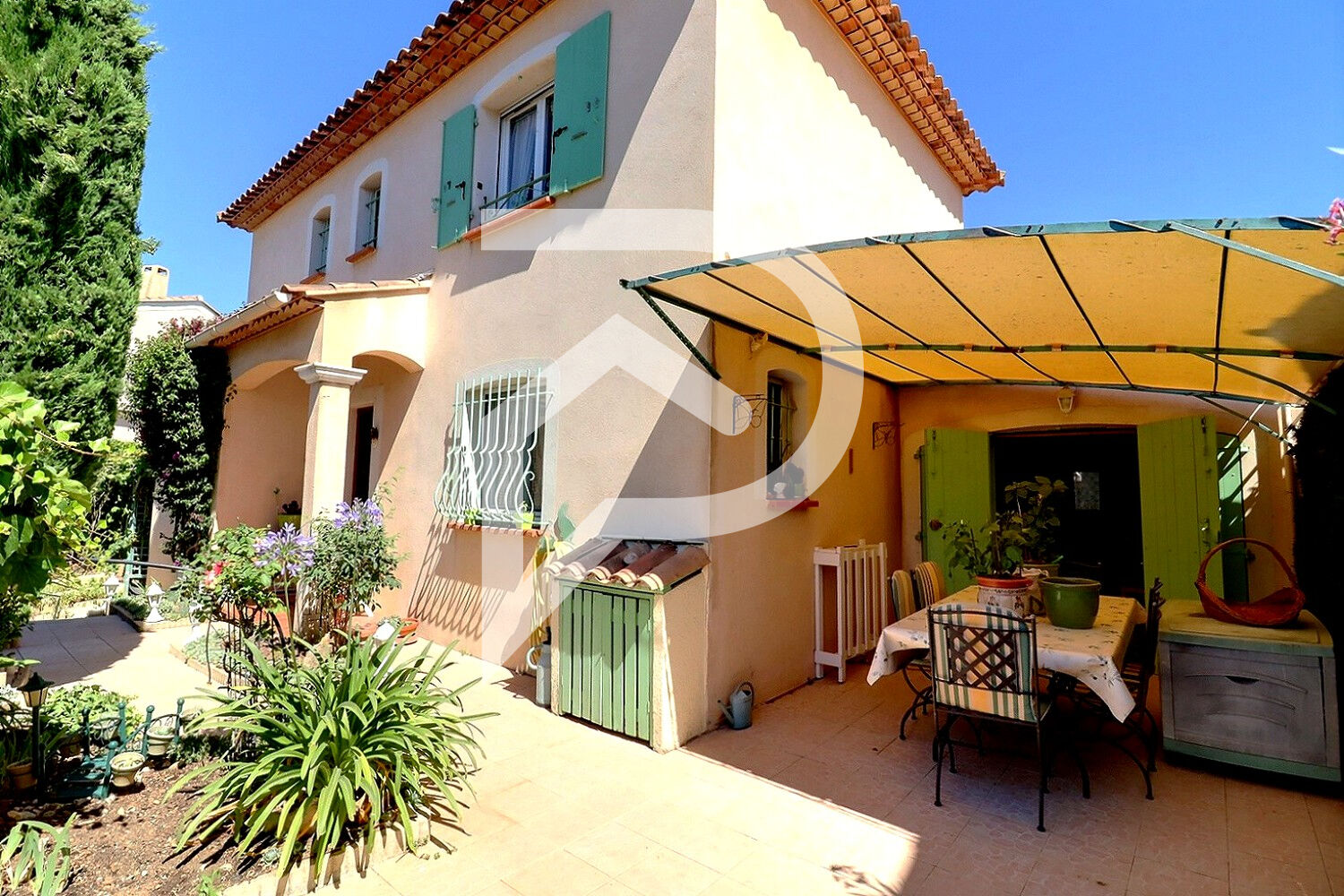 Villa / Maison 5 pièces  à vendre Hyères 83400