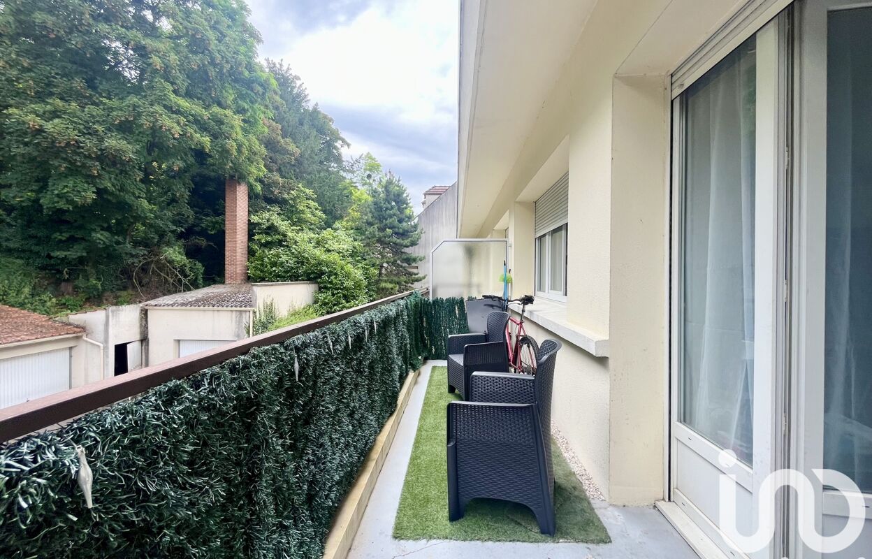 appartement 2 pièces 31 m2 à vendre à Corbeil-Essonnes (91100)