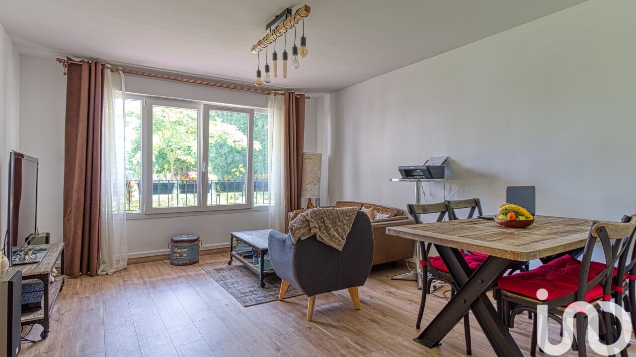 appartement 3 pièces 65 m2 à vendre à Le Plessis-Bouchard (95130)