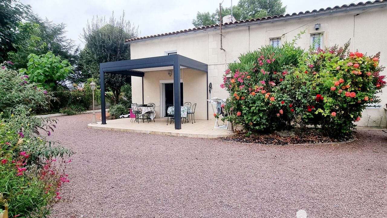 maison 8 pièces 300 m2 à vendre à Azay-le-Brûlé (79400)