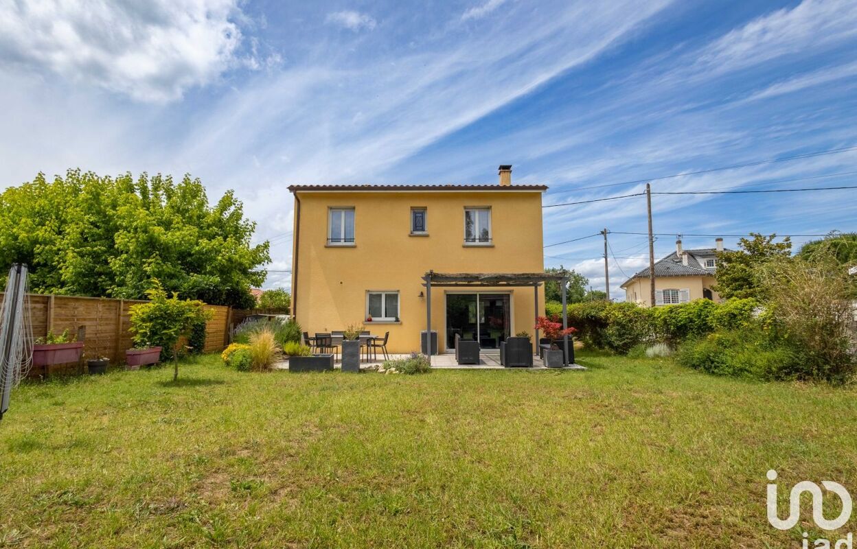 maison 5 pièces 101 m2 à vendre à Saint-Médard-d'Eyrans (33650)