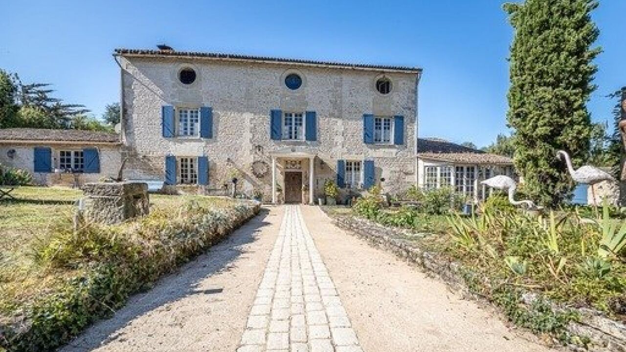 maison 9 pièces 349 m2 à vendre à La Crèche (79260)