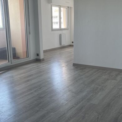Appartement 4 pièces 145500 €