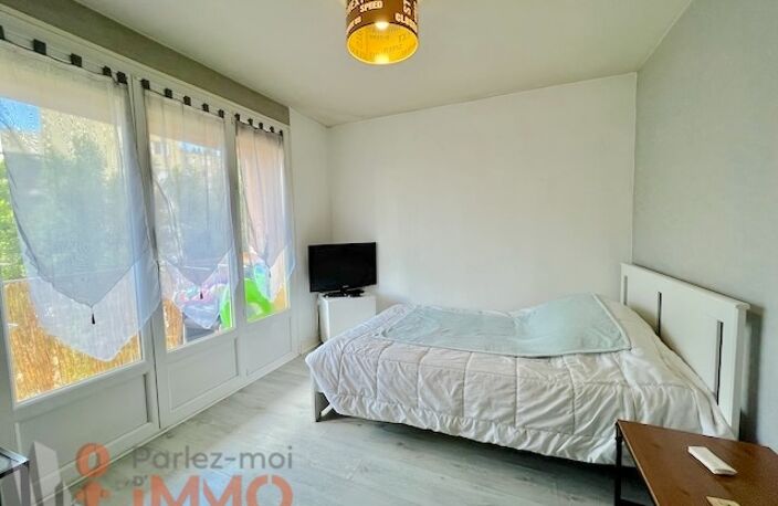 T3 — photo 3