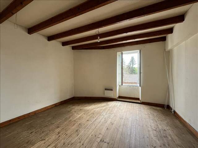 Maison de bourg de 5 pièces principales — photo du bien