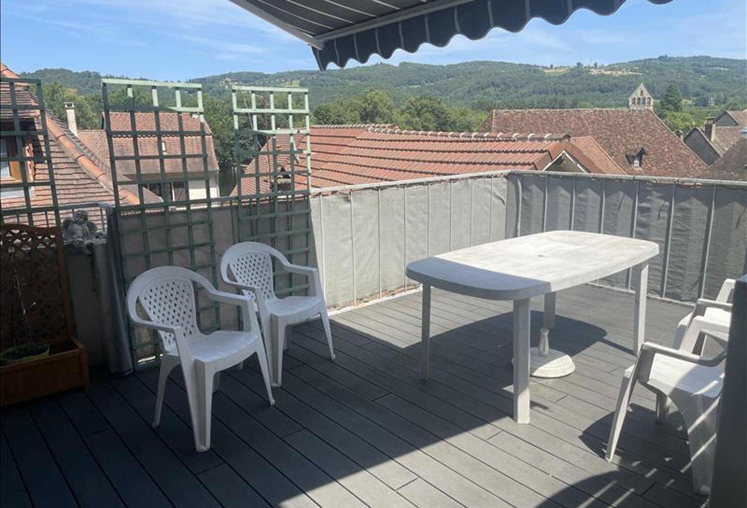 Maison en pierre de 5 pièces principales — photo 1